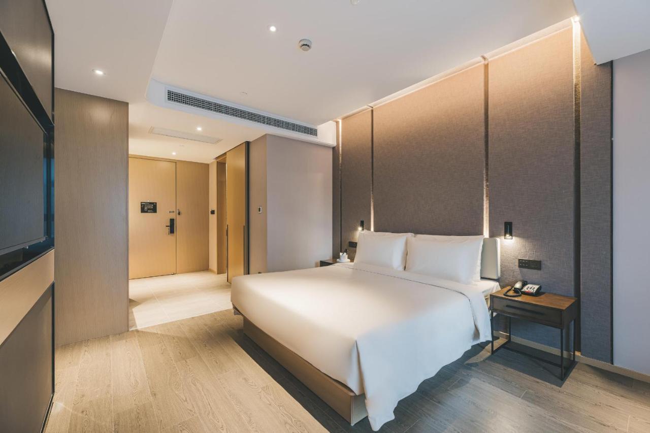 Atour Xianxia Hotel 4*